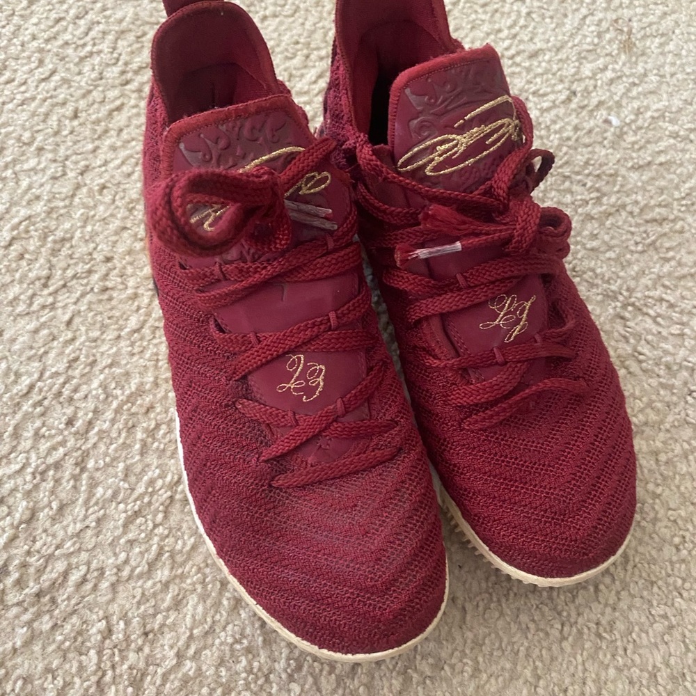Nike - Picture 2 of 2